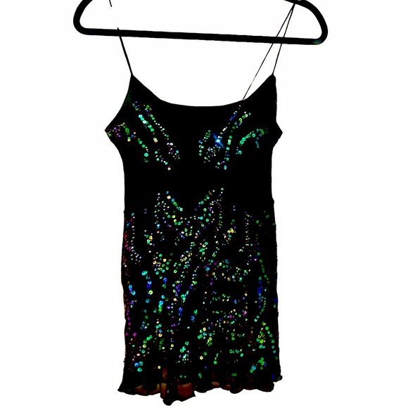 DIANE VON FURSTENBERG black camisole with sequins Size 8 NWOT - Picture 3 of 5